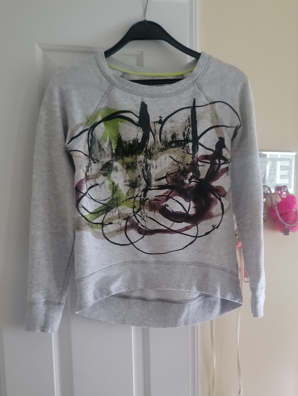 Neiman Marcus Gray Crewneck Sweatshirt. W/ Design On Front. Size Small